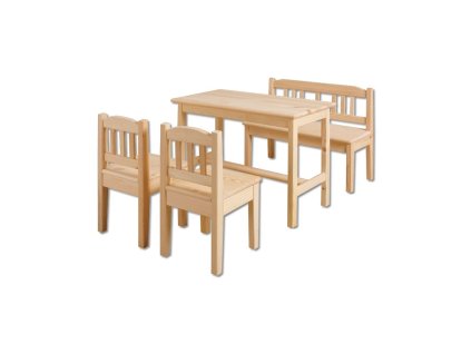 Holztisch mit Stühlen