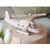 Hubschrauber aus Holz