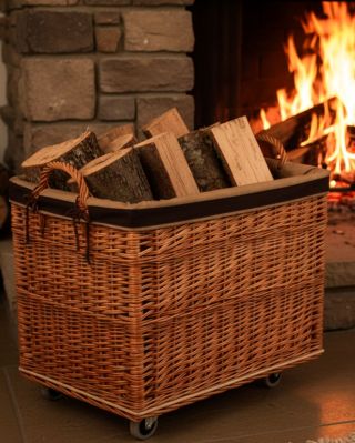 Geflochtene Holzkörbe haben ihren ganz eigenen Zauber. Sie erinnern an die gute alte Zeit, als man zu Hause mit Holz...